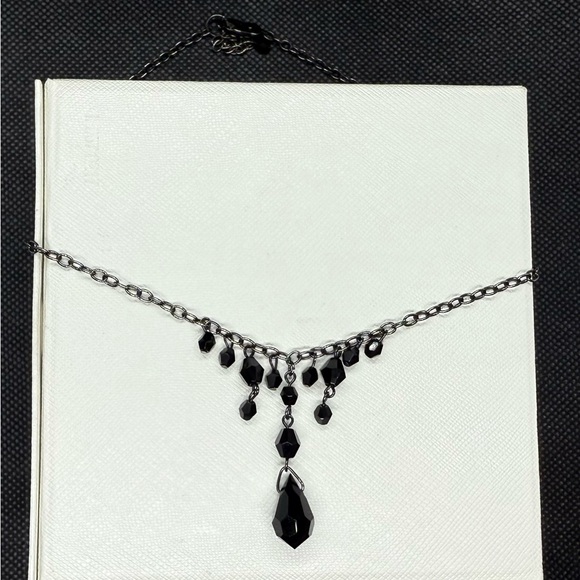Jewelry - Elegant Black Necklace with Silver Accents